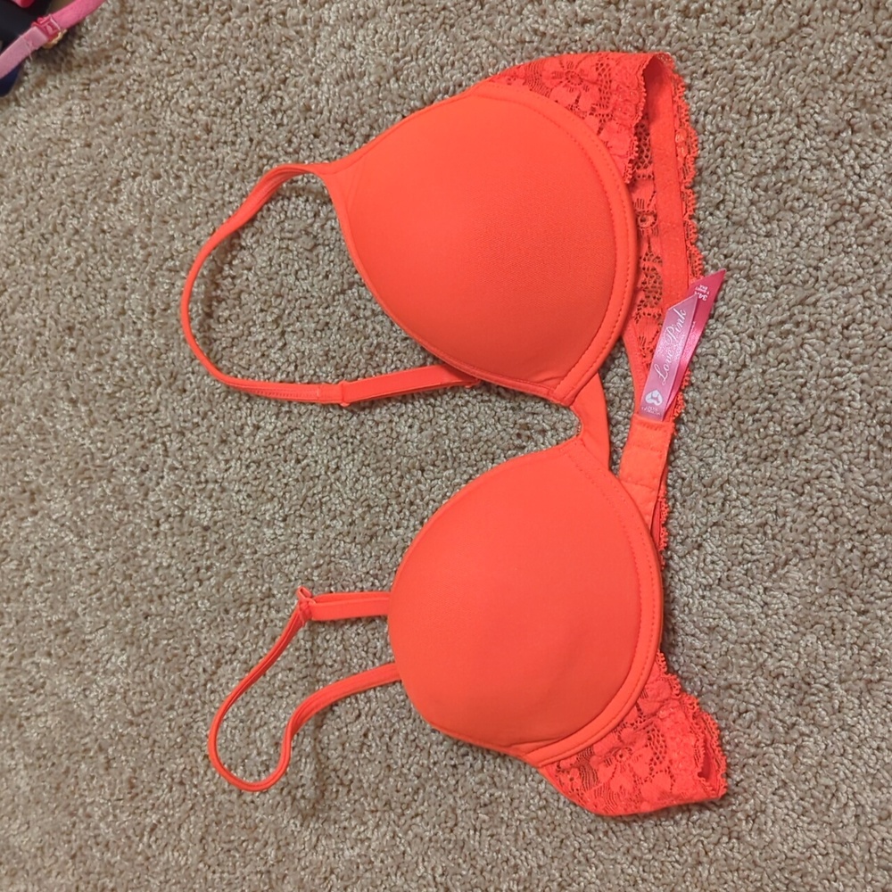 NWOT Victoria's secret pink bra